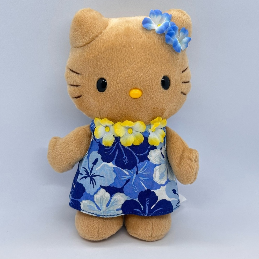 Vintage Sanrio Hello Kitty 2004 Hawaiian Plush Tan Blue Dress & Yellow Lei 8 In.